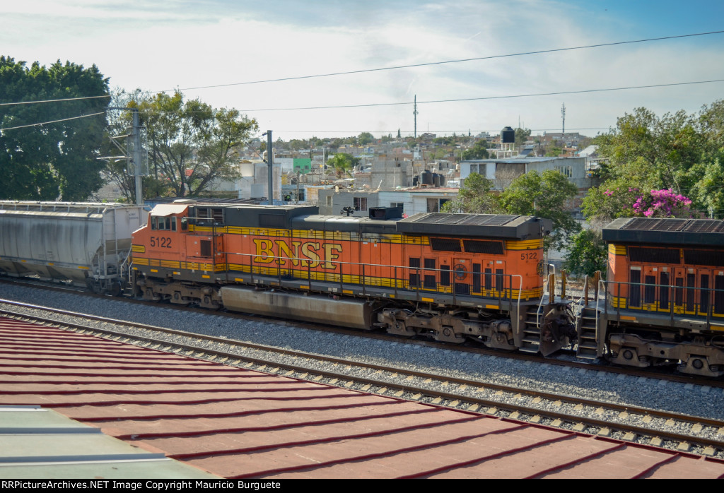 BNSF C44-9W Locomotive